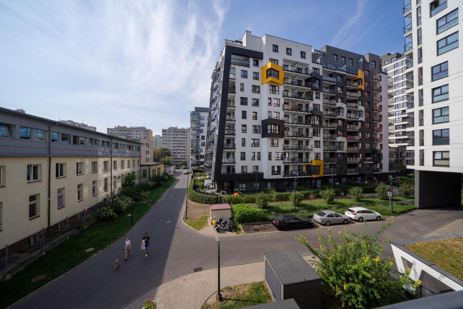 Skierniewicka Apt - Parking, Workspace, Balcony - By Rentujemy ワルシャワ エクステリア 写真